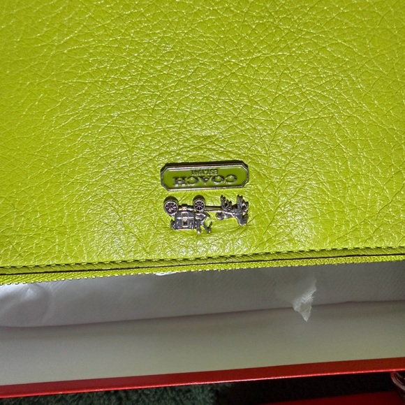 Coach Lime 🍋‍🟩 Leather Wristlet - Picture 2 of 8